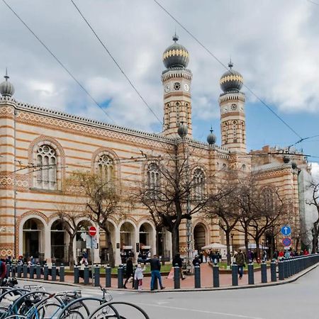 Budapest True Gem Downtown Next To Synagogue And Gozsdu Garden Area Exterior photo