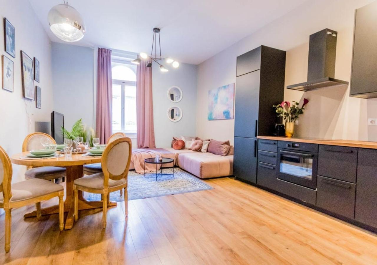 Budapest True Gem Downtown Next To Synagogue And Gozsdu Garden Area Exterior photo