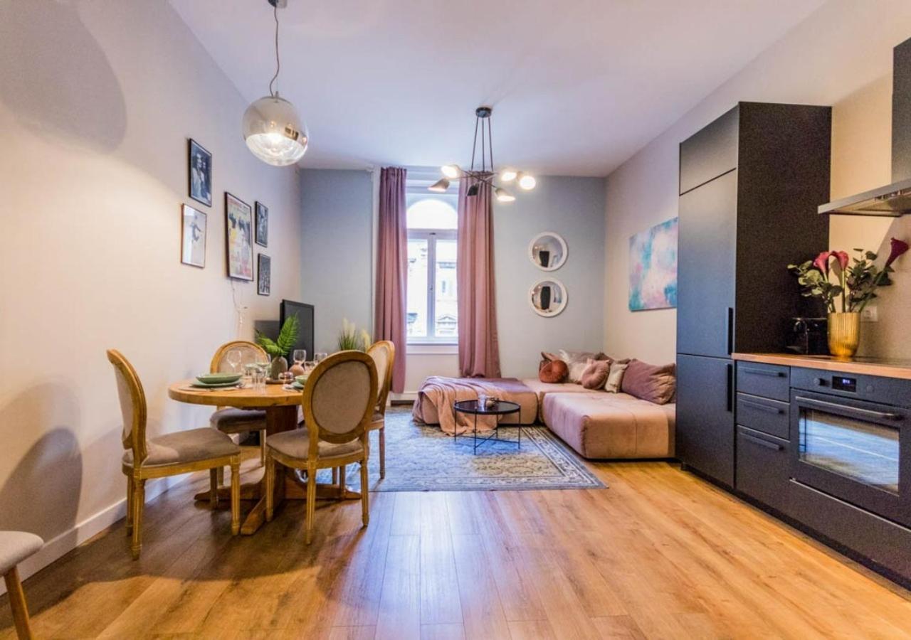 Budapest True Gem Downtown Next To Synagogue And Gozsdu Garden Area Exterior photo